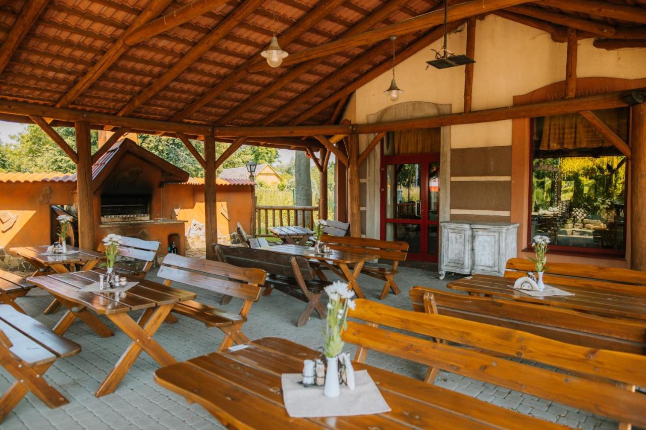 Kasztelan Hotel Krosno Eksteriør billede