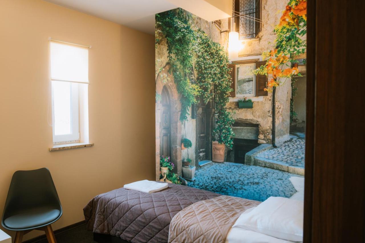 Kasztelan Hotel Krosno Eksteriør billede